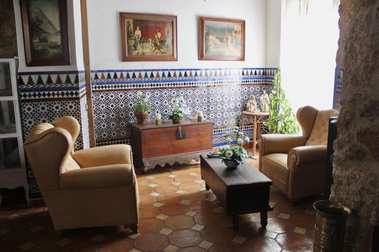 La Casa De Maria Pension Algarinejo Buitenkant foto